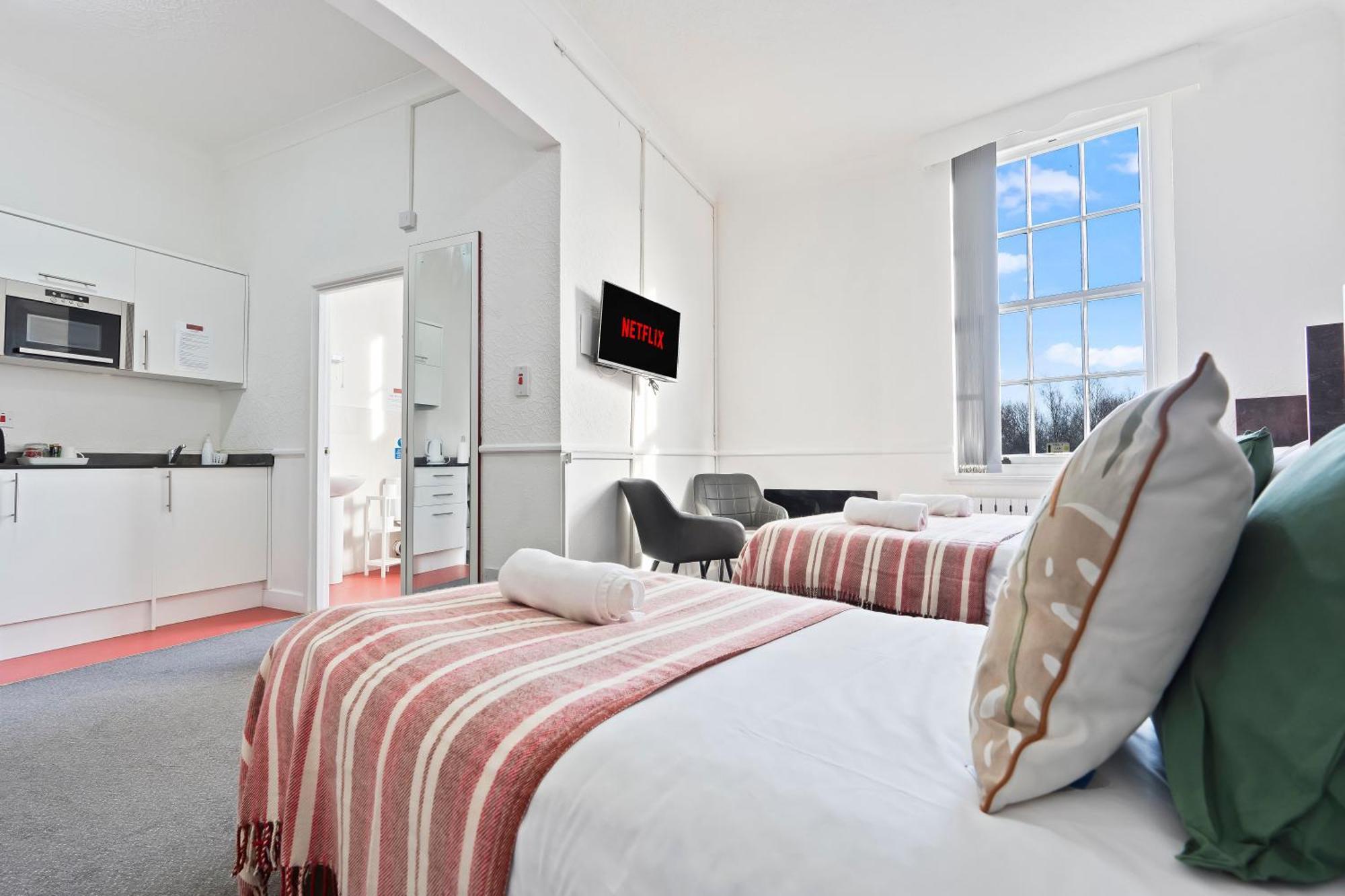 Vibrant, Spacious With Parking And Netflix Appartamento Dudley